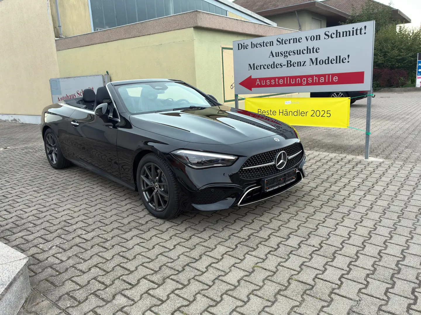 Mercedes-Benz CLE 200 Cabrio Avantgarde Advanced Noir - 1