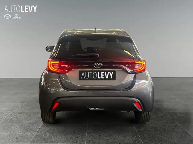 Toyota Yaris view 5