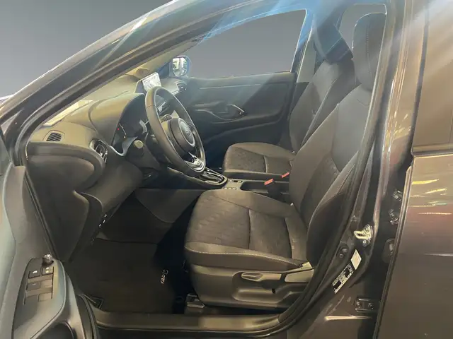 Toyota Yaris view 10