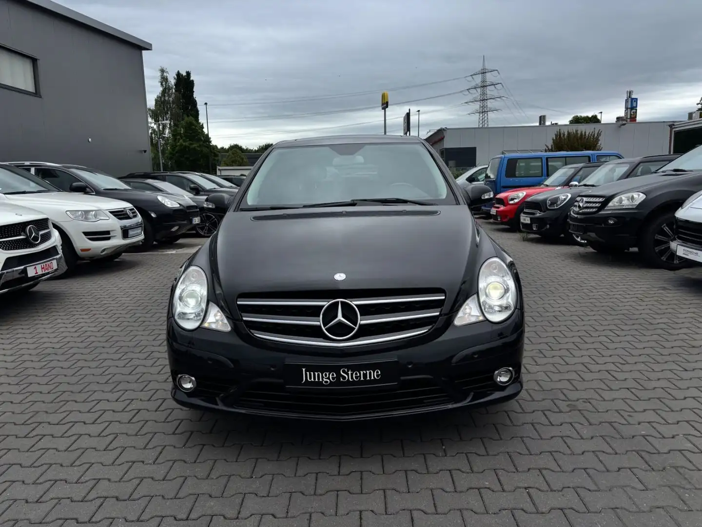 Mercedes-Benz R 350 R-350 L 4Matic AMG Navi-DVD/SD/Bi-Xenon/AHK/7P Černá - 2