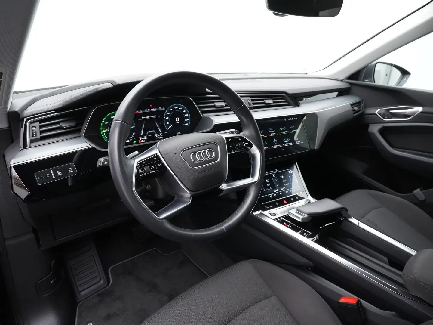 Audi e-tron 55 408 pk quattro 95 kWh | Geheugenstoel | Achteru Gris - 2