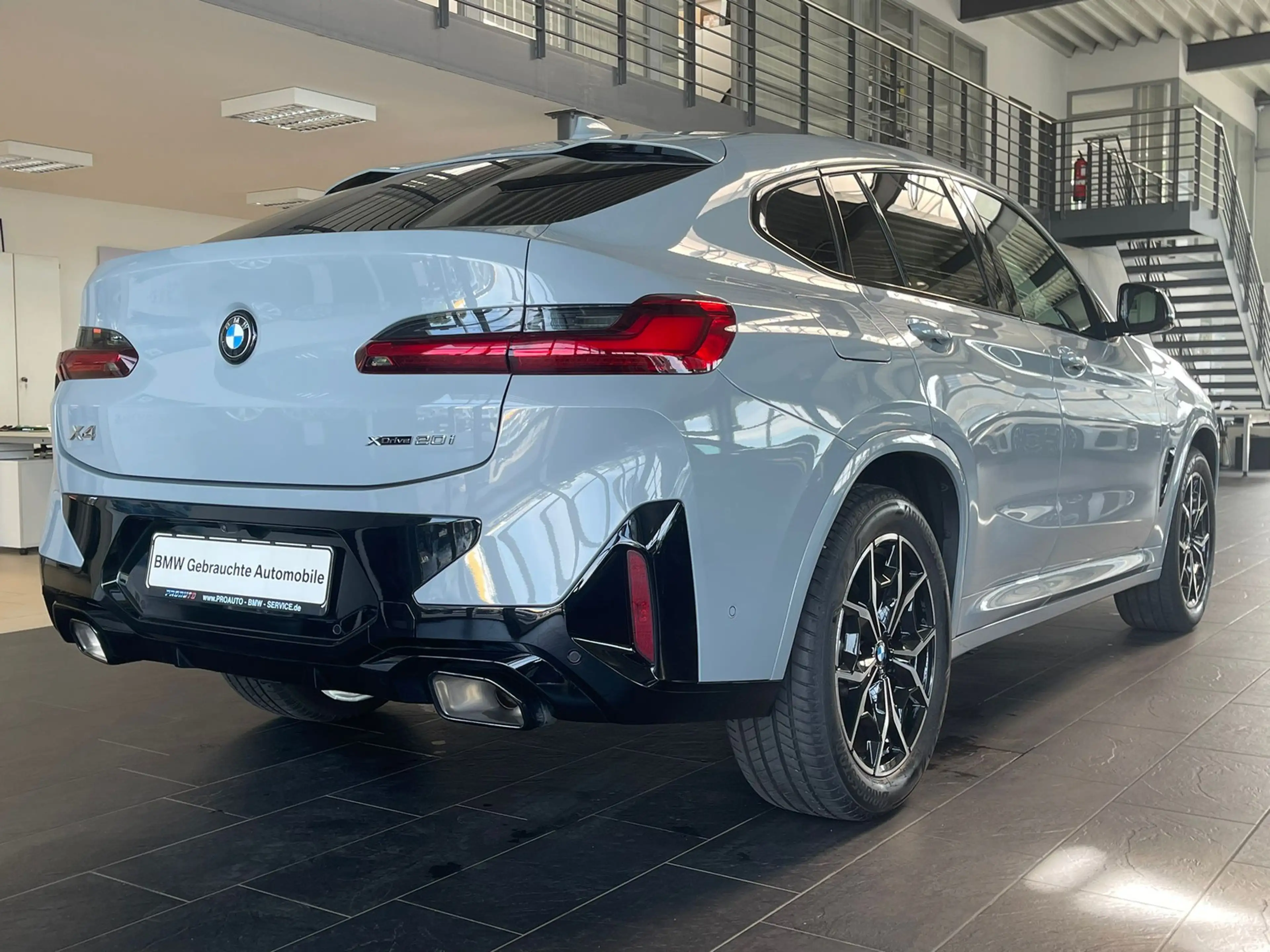 BMW X4 xDrive 20i M Sport AHK/A-LED/Pano/ACC/RFK — photo 4