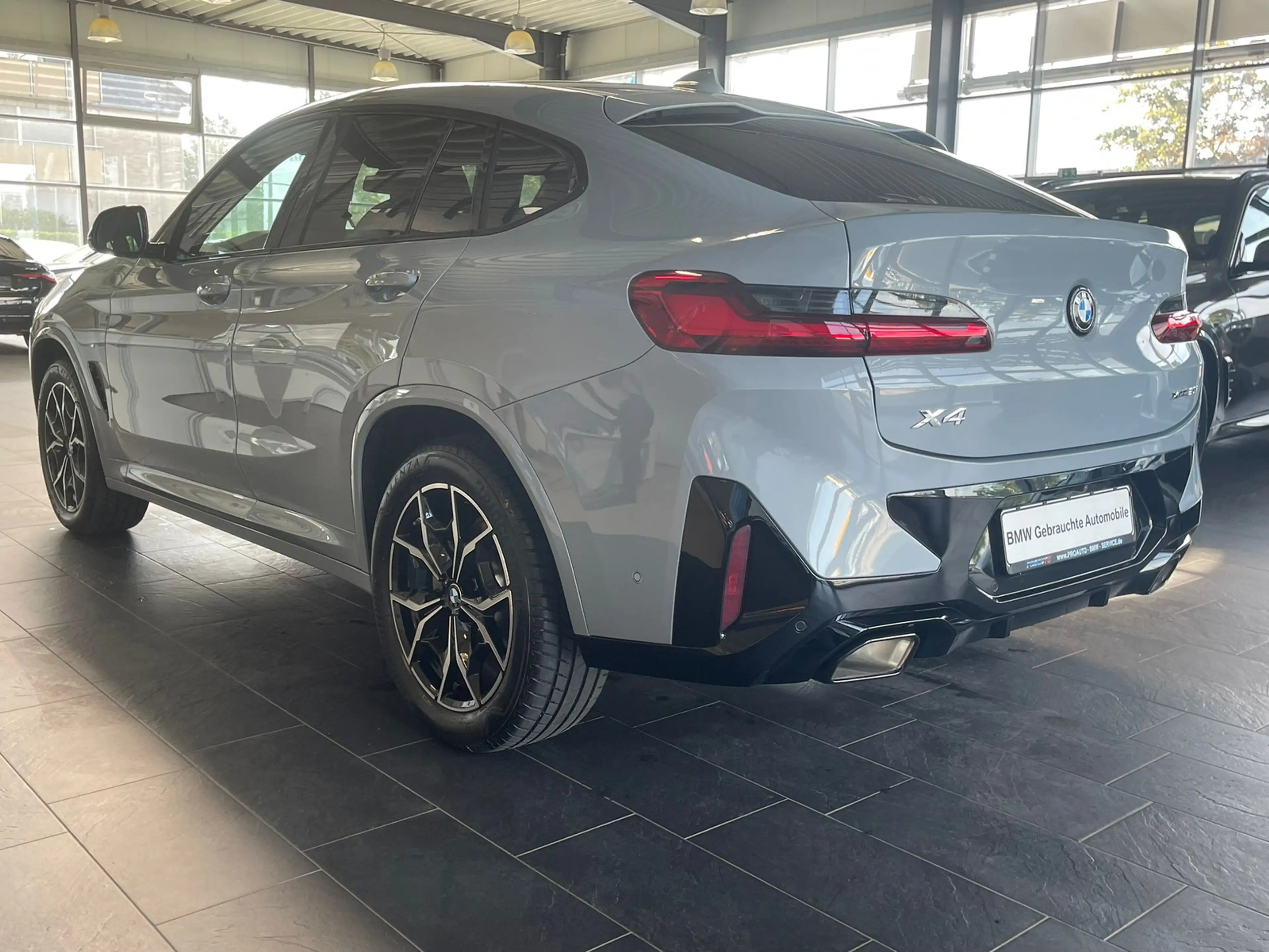 BMW X4 xDrive 20i M Sport AHK/A-LED/Pano/ACC/RFK — photo 5