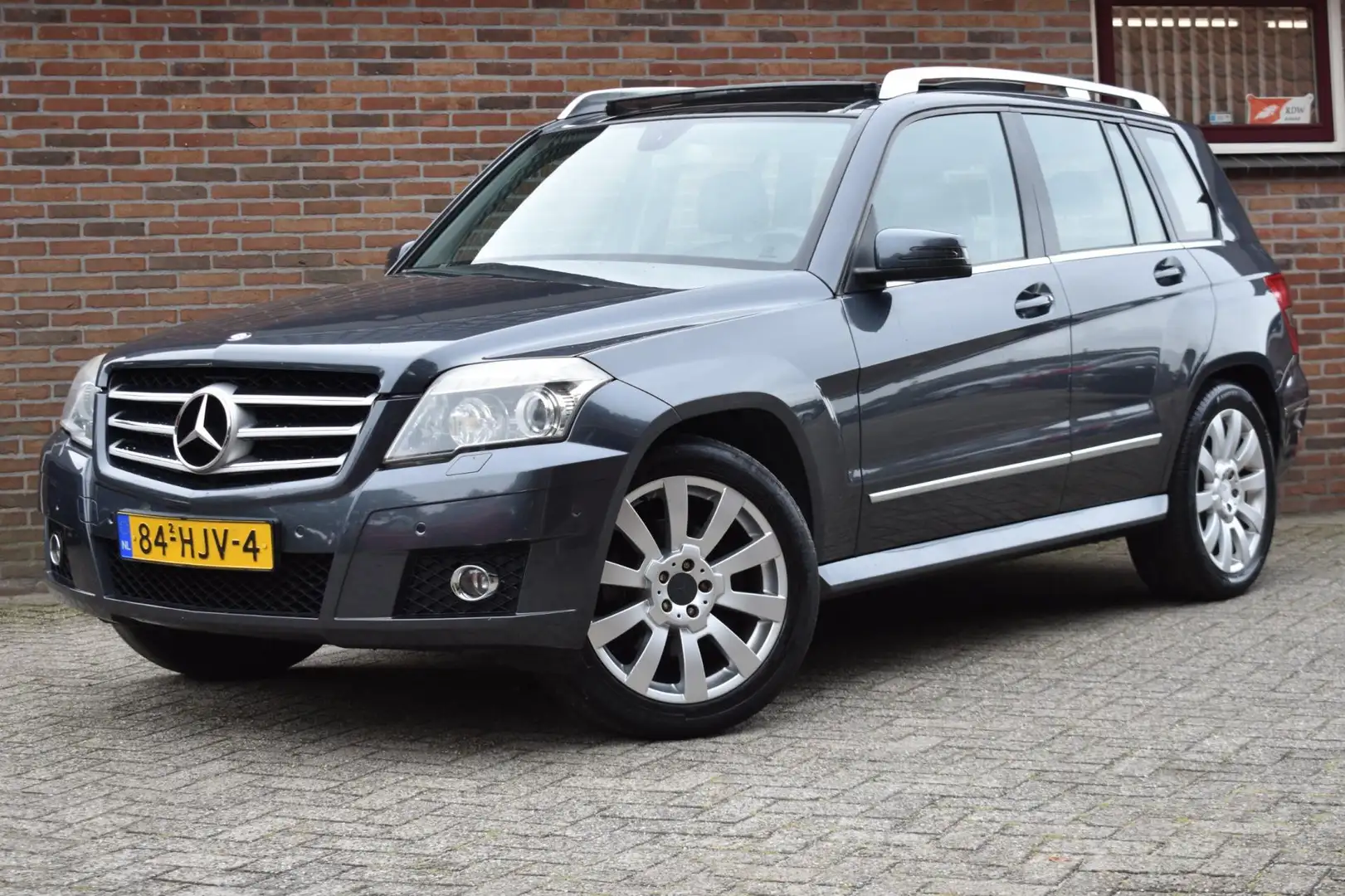 Mercedes-Benz GLK 320 CDI 4-Matic '09 Pano Leder Grijs - 1
