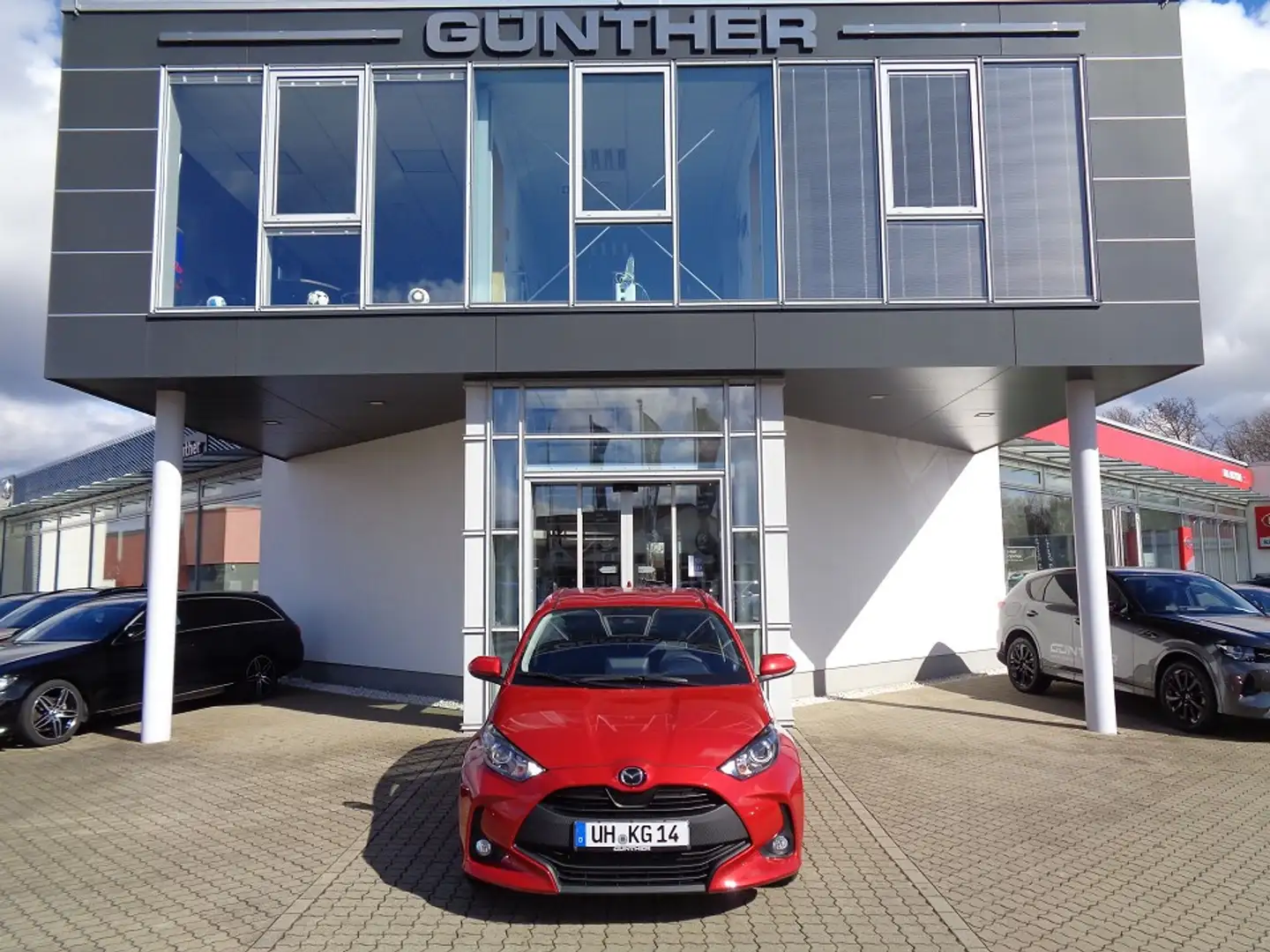 Mazda 2 Hybrid 1.5L VVT-i 116 PS AT FWD AGILE Rot - 1