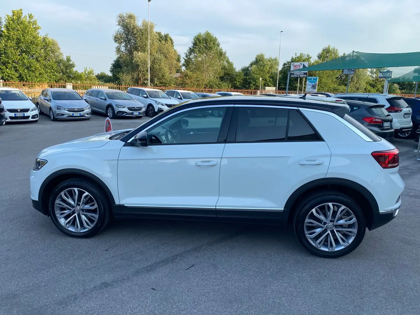 Volkswagen T-Roc 1.5 TSI ACT DSG Advanced BlueMotion Technology Bianco - 2