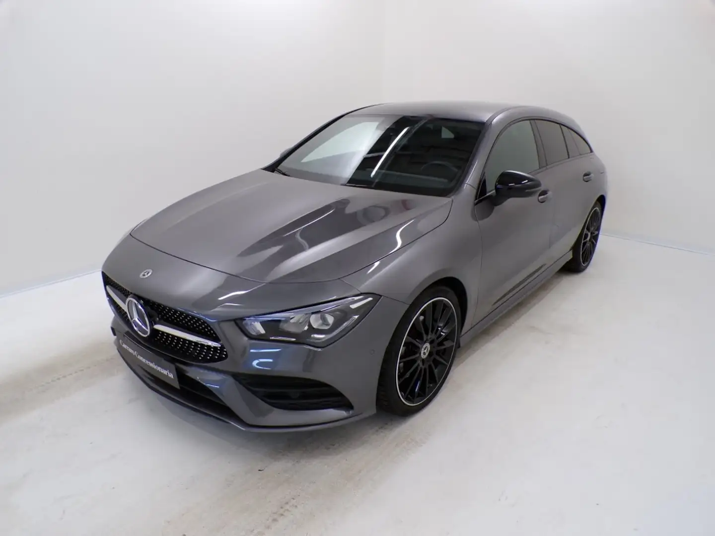 Mercedes-Benz CLA 180 - CLA Shooting Brake 180 d Premium Night edition Grigio - 1