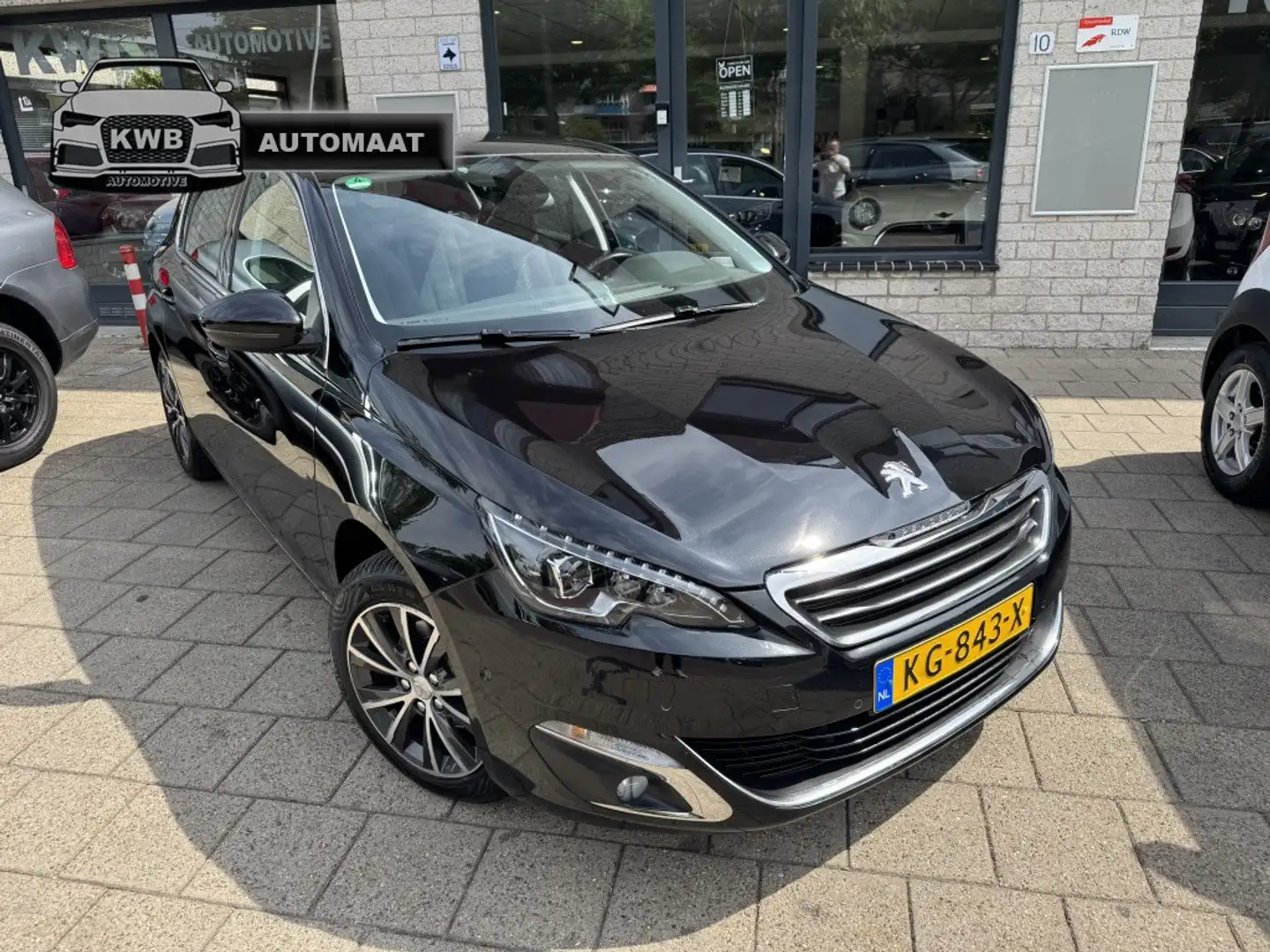 Peugeot 308 1.2 PureTech Allure Pano Camera NAP VOL Negro - 1