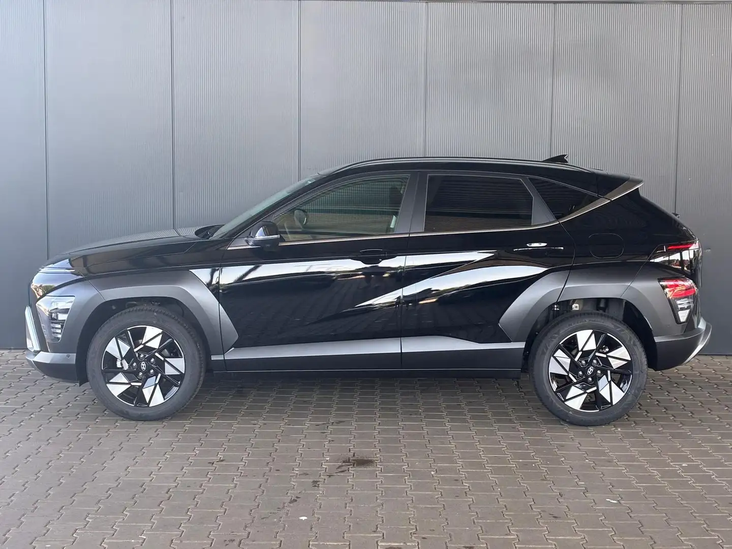 Hyundai KONA Comfort Plus 1.0 T-GDI 2WD / Navi Keyless 360° ... Schwarz - 2