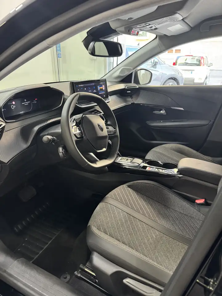 Peugeot 208 II 2023 1.2 hybrid Allure 145cv e-dcs 6, миниатюра 12