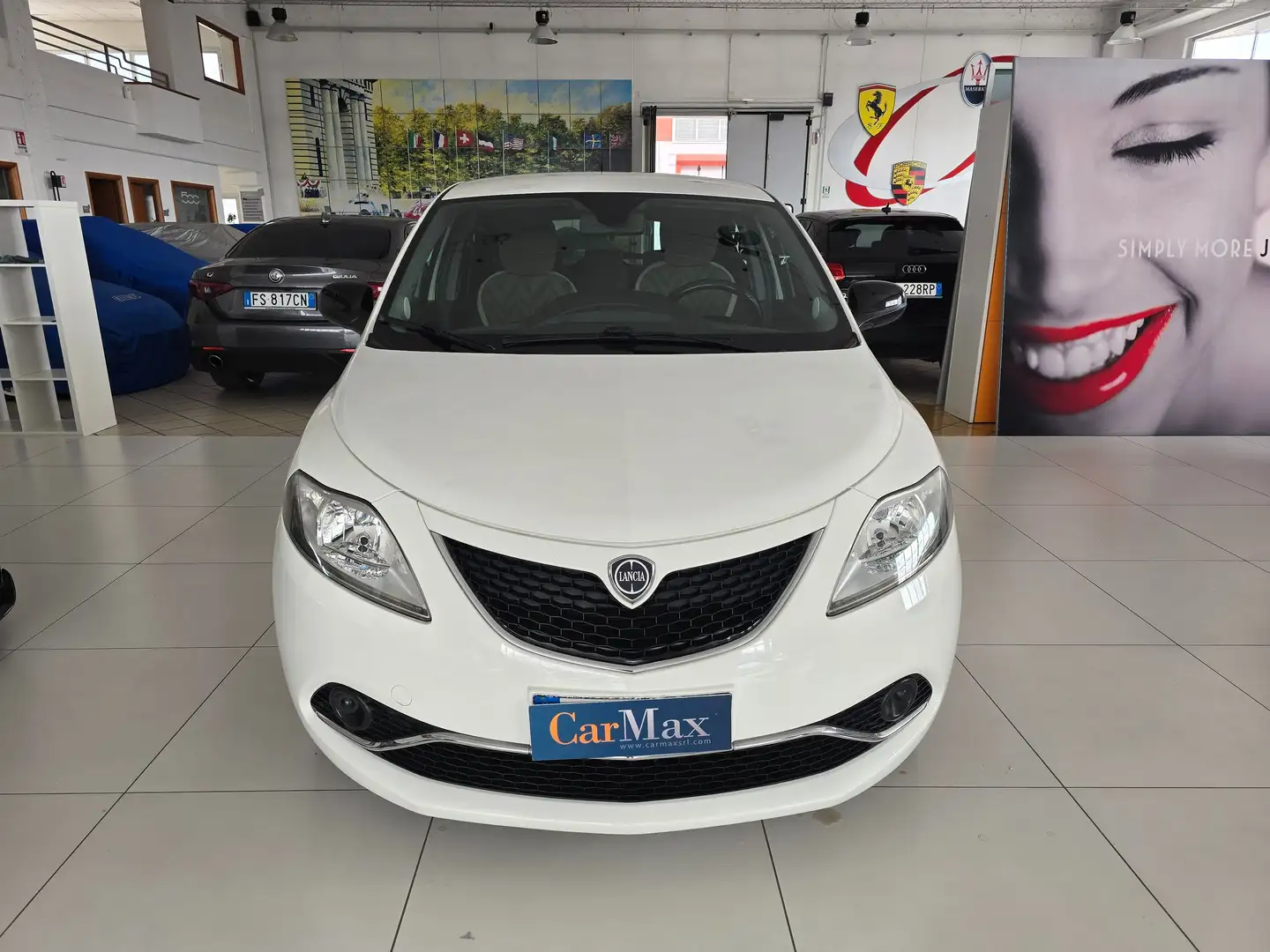 Lancia Ypsilon Ypsilon III 2015 1.3 mjt Gold s Bianco - 2