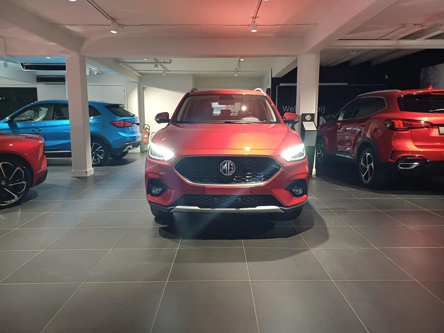 MG ZS 1.0 T-GDi AT LUXURY Rojo - 2