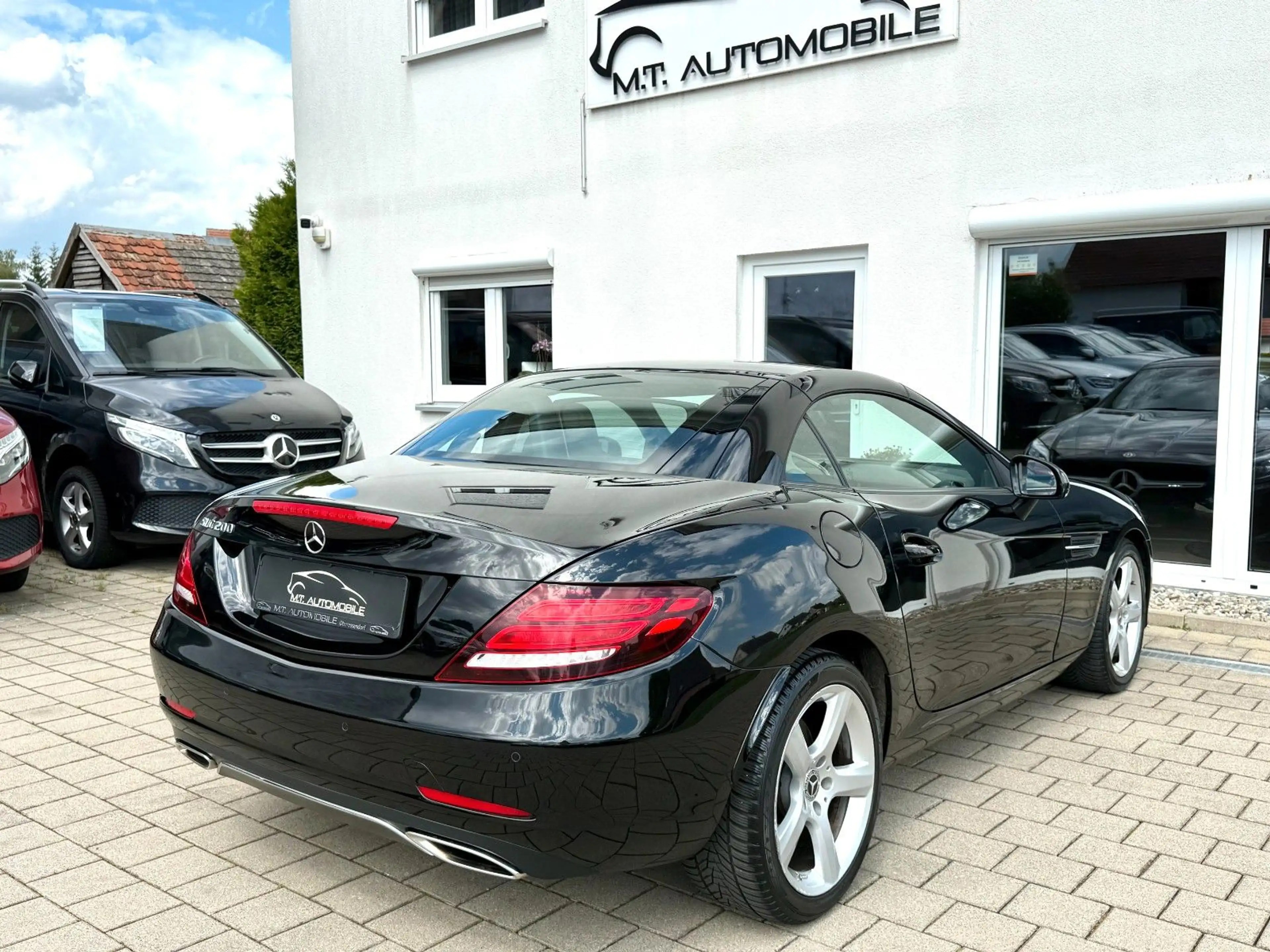 Mercedes-Benz SLC 200 *ROADSTER*PDC*SHZ*PANO*NAVI*TEMP*BLUETOO — photo 13