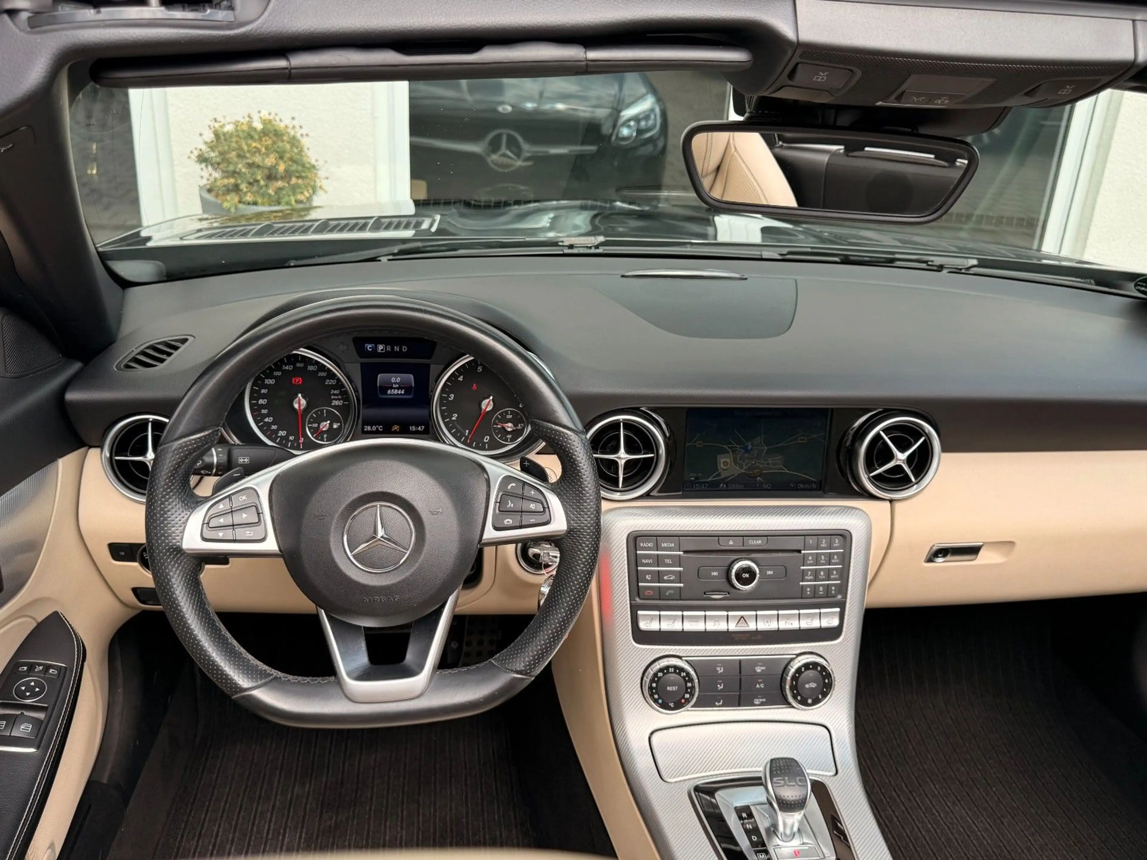 Mercedes-Benz SLC 200 *ROADSTER*PDC*SHZ*PANO*NAVI*TEMP*BLUETOO — photo 20