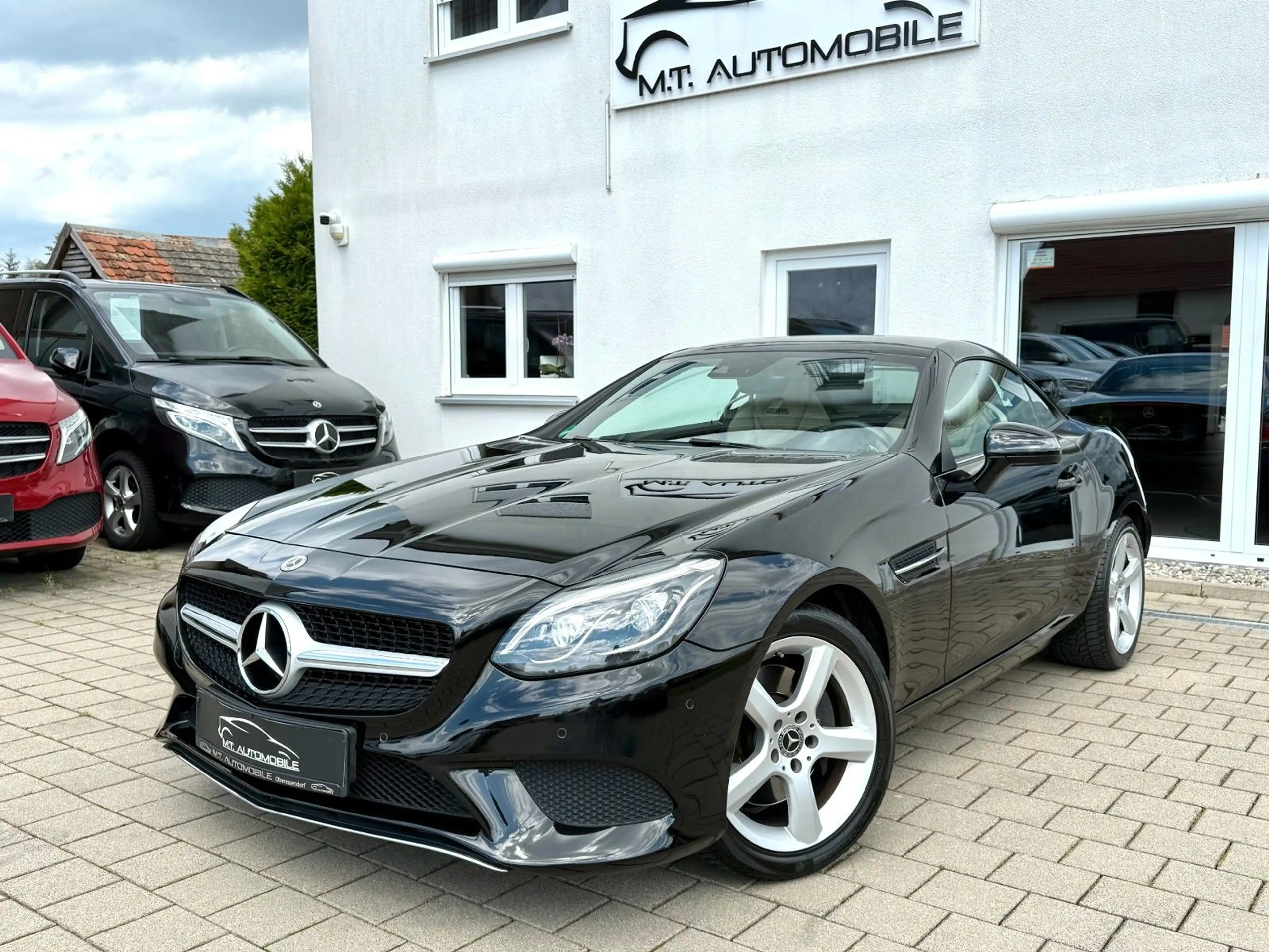 Mercedes-Benz SLC 200 *ROADSTER*PDC*SHZ*PANO*NAVI*TEMP*BLUETOO — photo 5