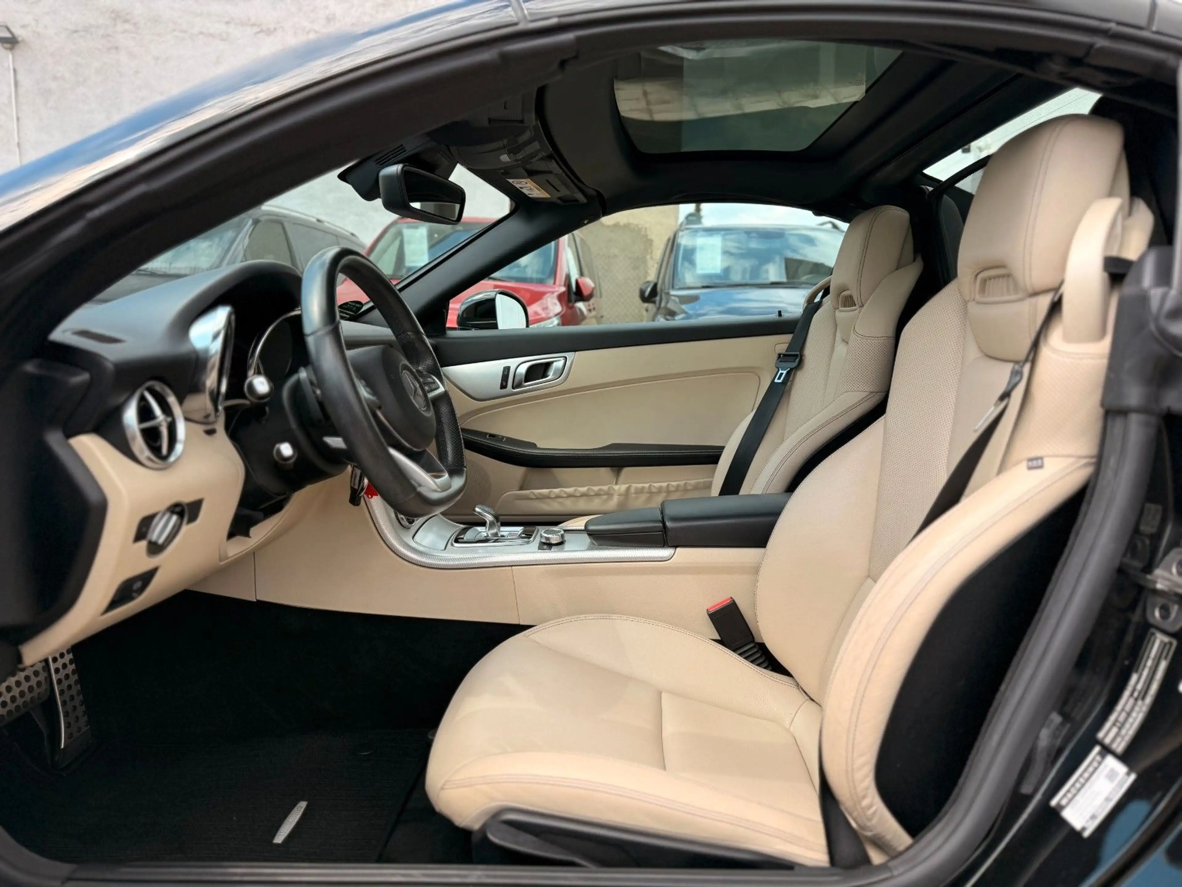 Mercedes-Benz SLC 200 *ROADSTER*PDC*SHZ*PANO*NAVI*TEMP*BLUETOO — photo 17