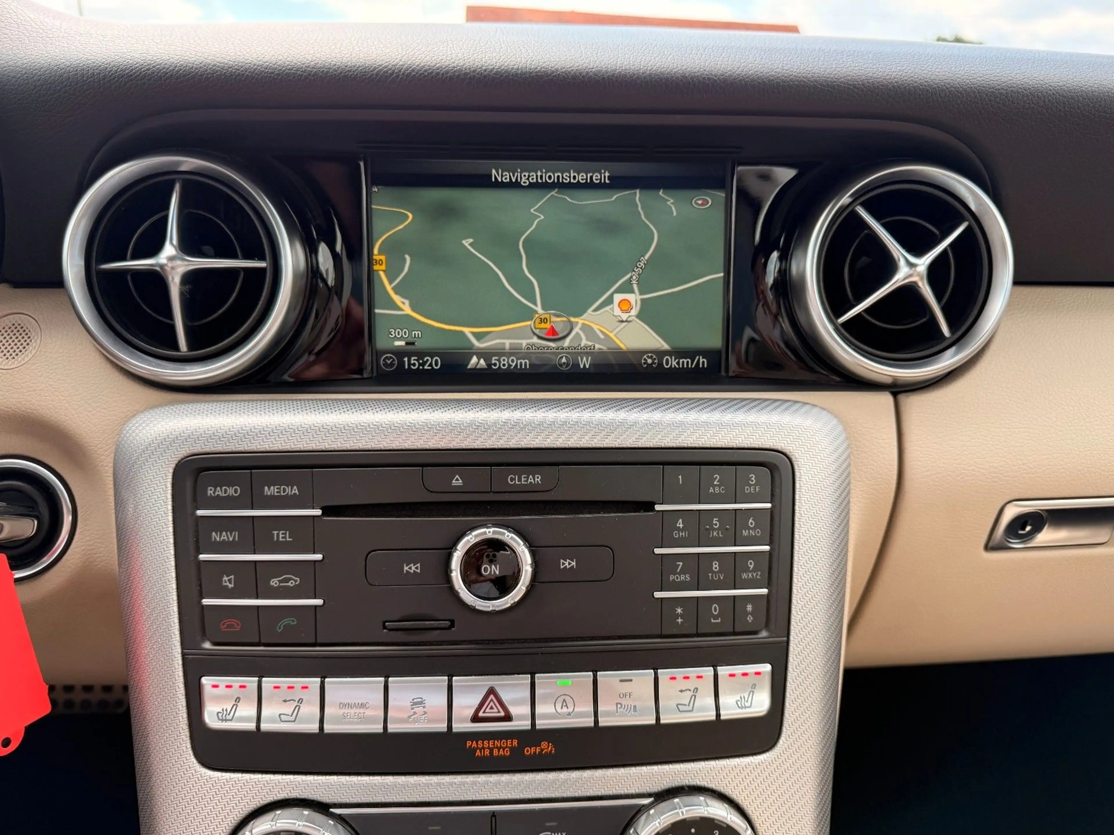 Mercedes-Benz SLC 200 *ROADSTER*PDC*SHZ*PANO*NAVI*TEMP*BLUETOO — photo 28