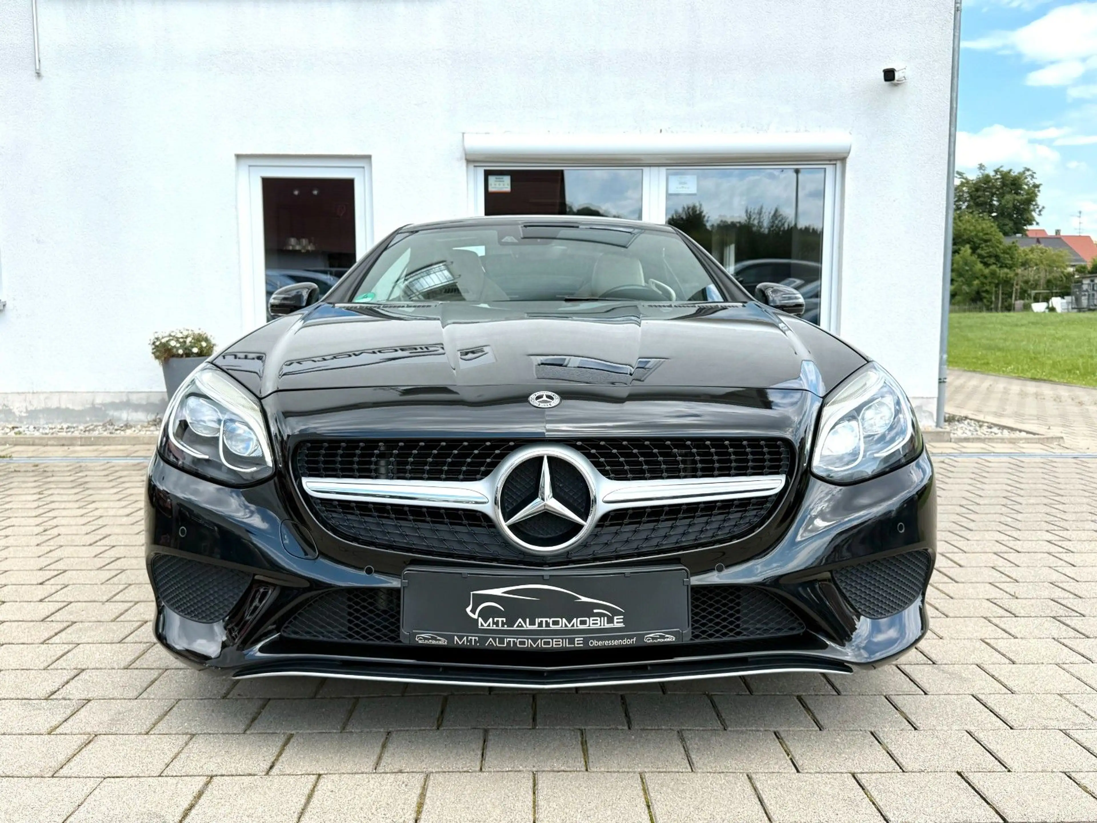 Mercedes-Benz SLC 200 *ROADSTER*PDC*SHZ*PANO*NAVI*TEMP*BLUETOO — photo 6