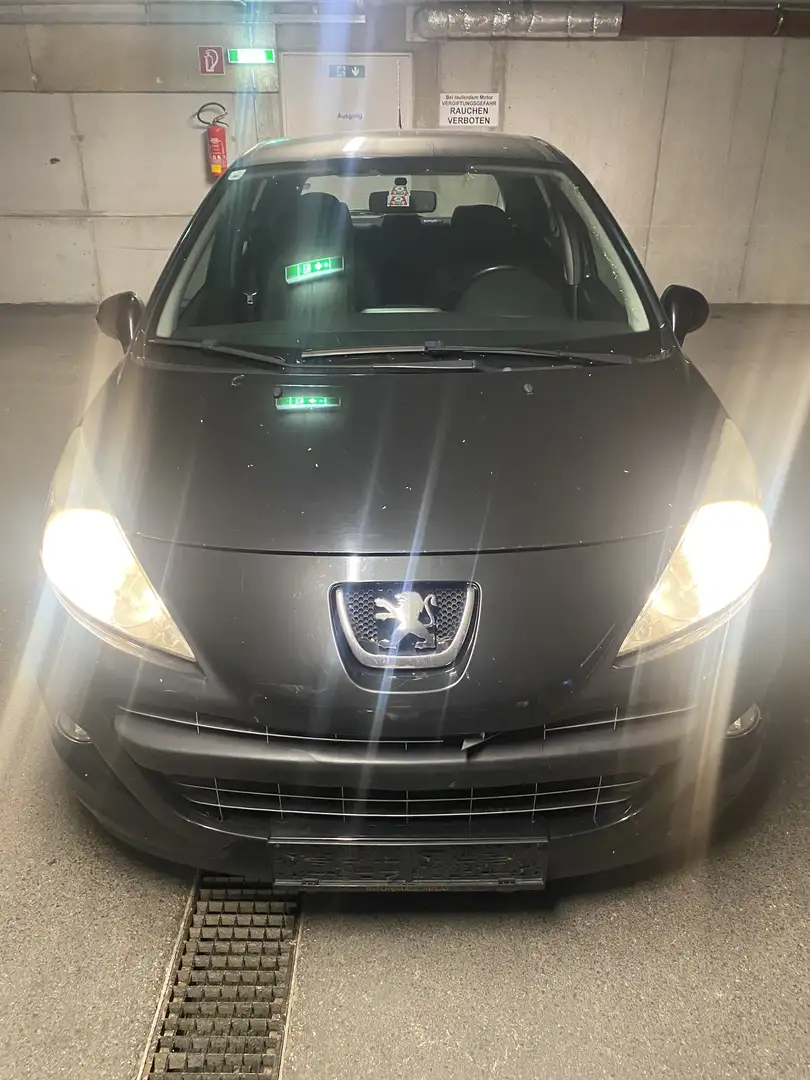 Peugeot 207 70 HDi FAP Filou - 1