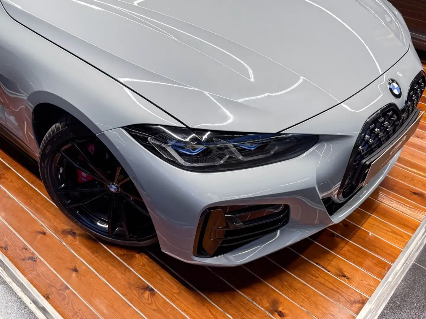 BMW 440 M440iA Cabrio xDrive M Sport Pro Grijs - 2