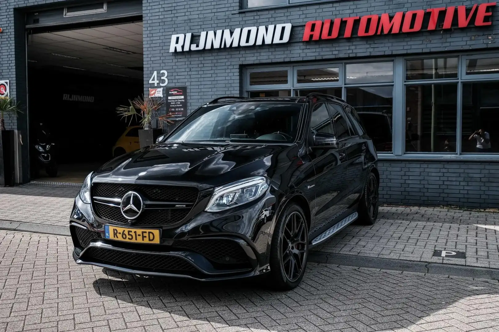 Mercedes-Benz GLE 63 AMG AMG S 4MATIC Dealer Onderhouden| Fekete - 1