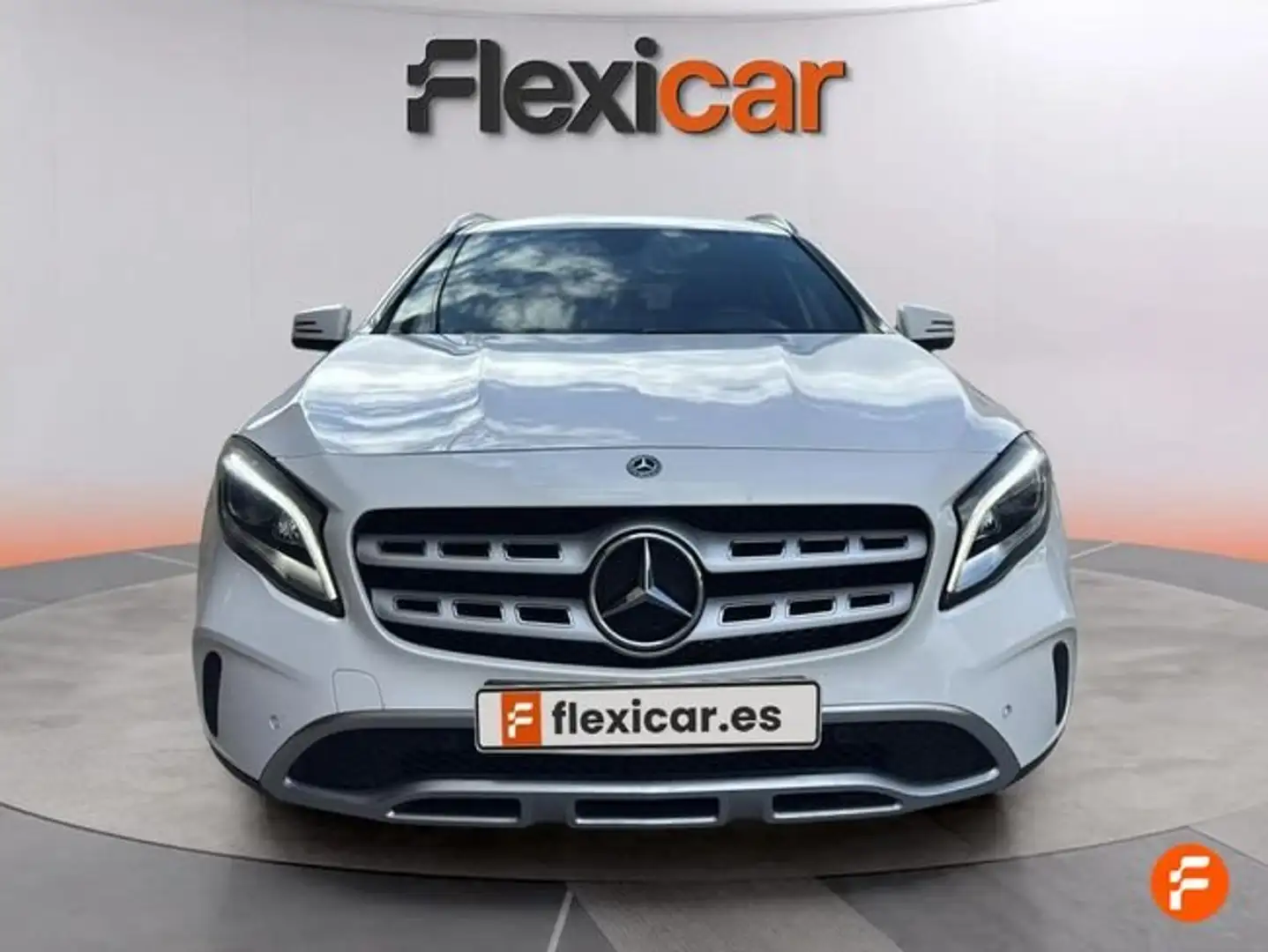 Mercedes-Benz GLA 200 200d Blanc - 2