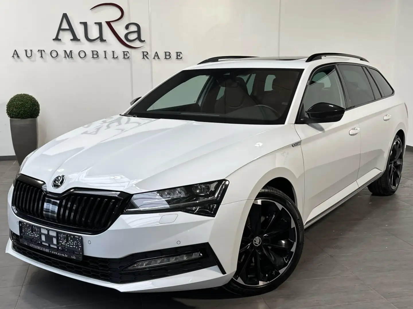 Skoda Superb Combi 2.0 TDI DSG Sportline NAV+LED+PANO Blanc - 1