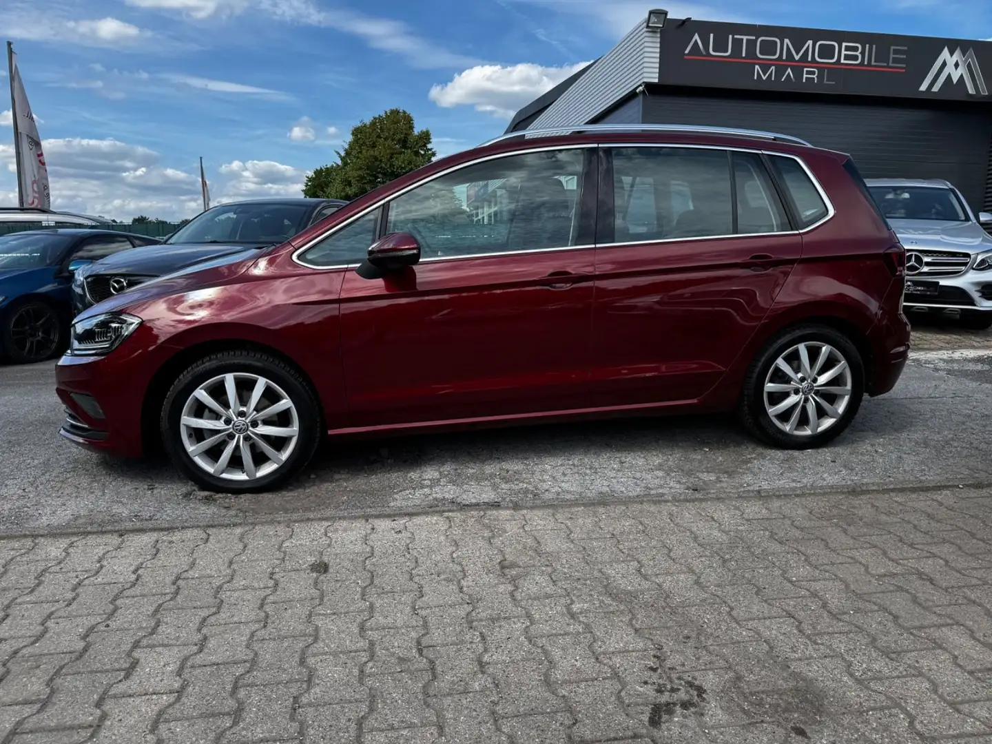 Volkswagen Golf Sportsvan VII Highline*AUTOMATIK*NAVI*AHK* Rouge - 2