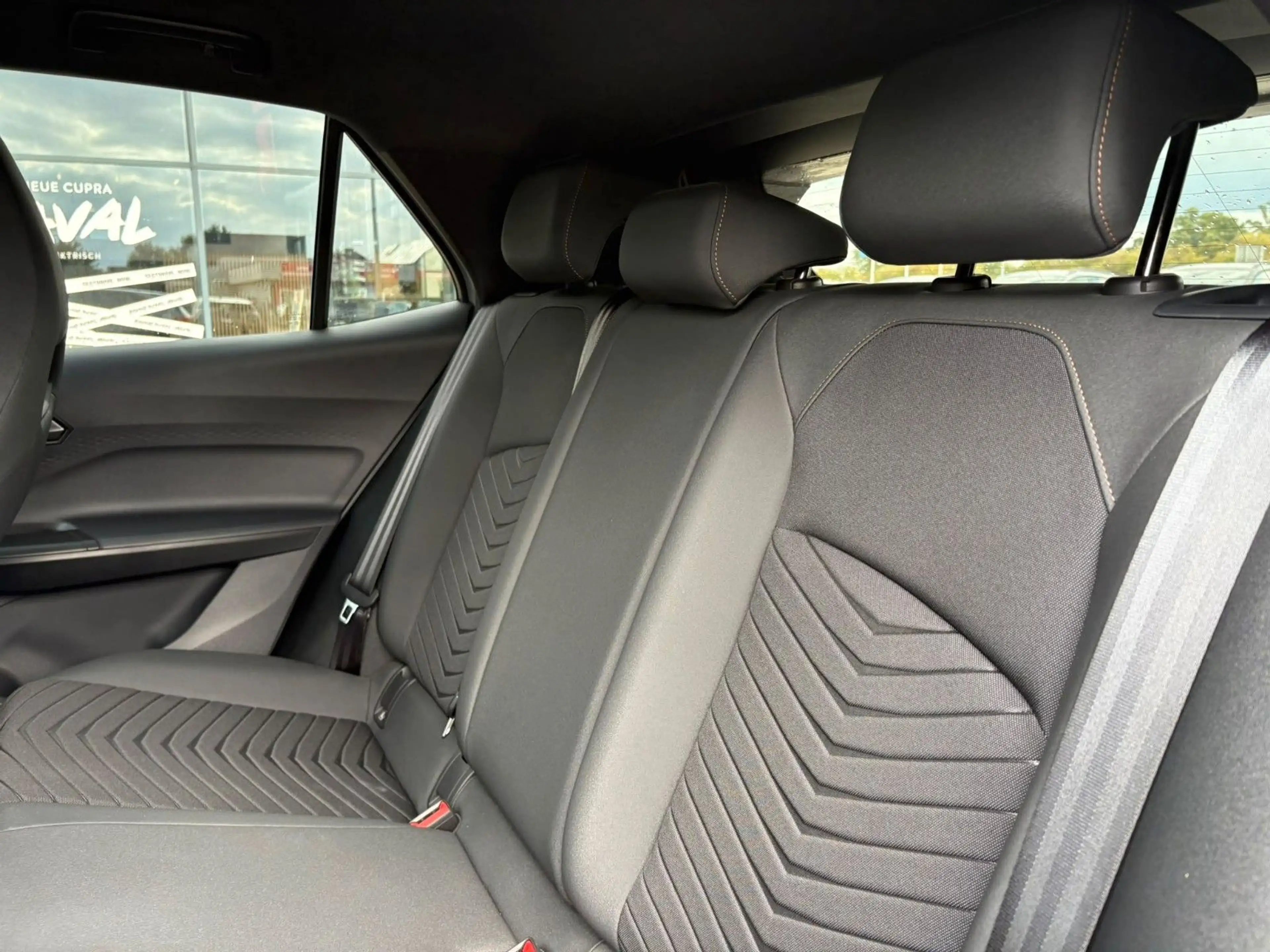 CUPRA Born 150 kW *WinterPaket*GJR*Kamera* — photo 14