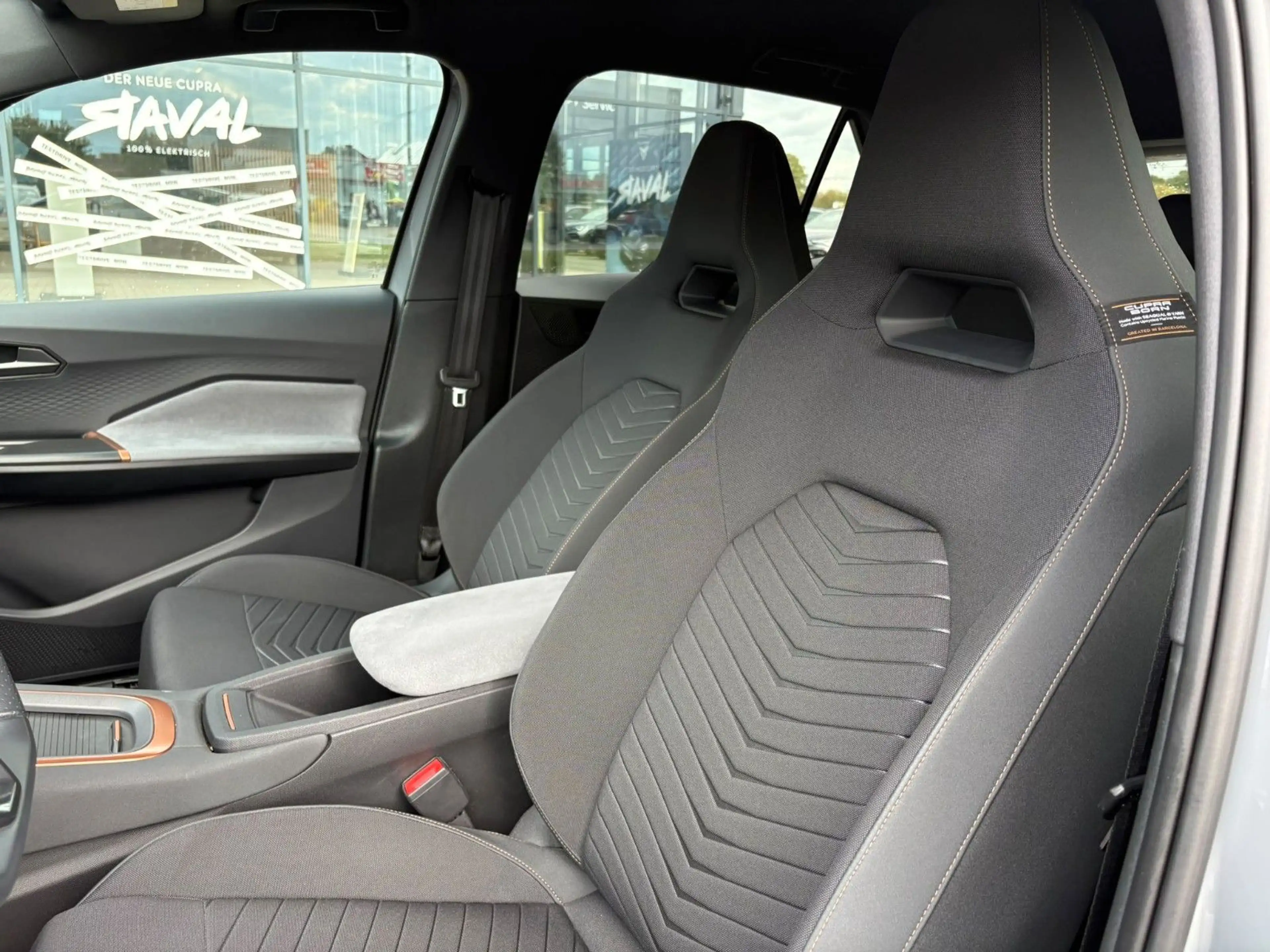 CUPRA Born 150 kW *WinterPaket*GJR*Kamera* — photo 11