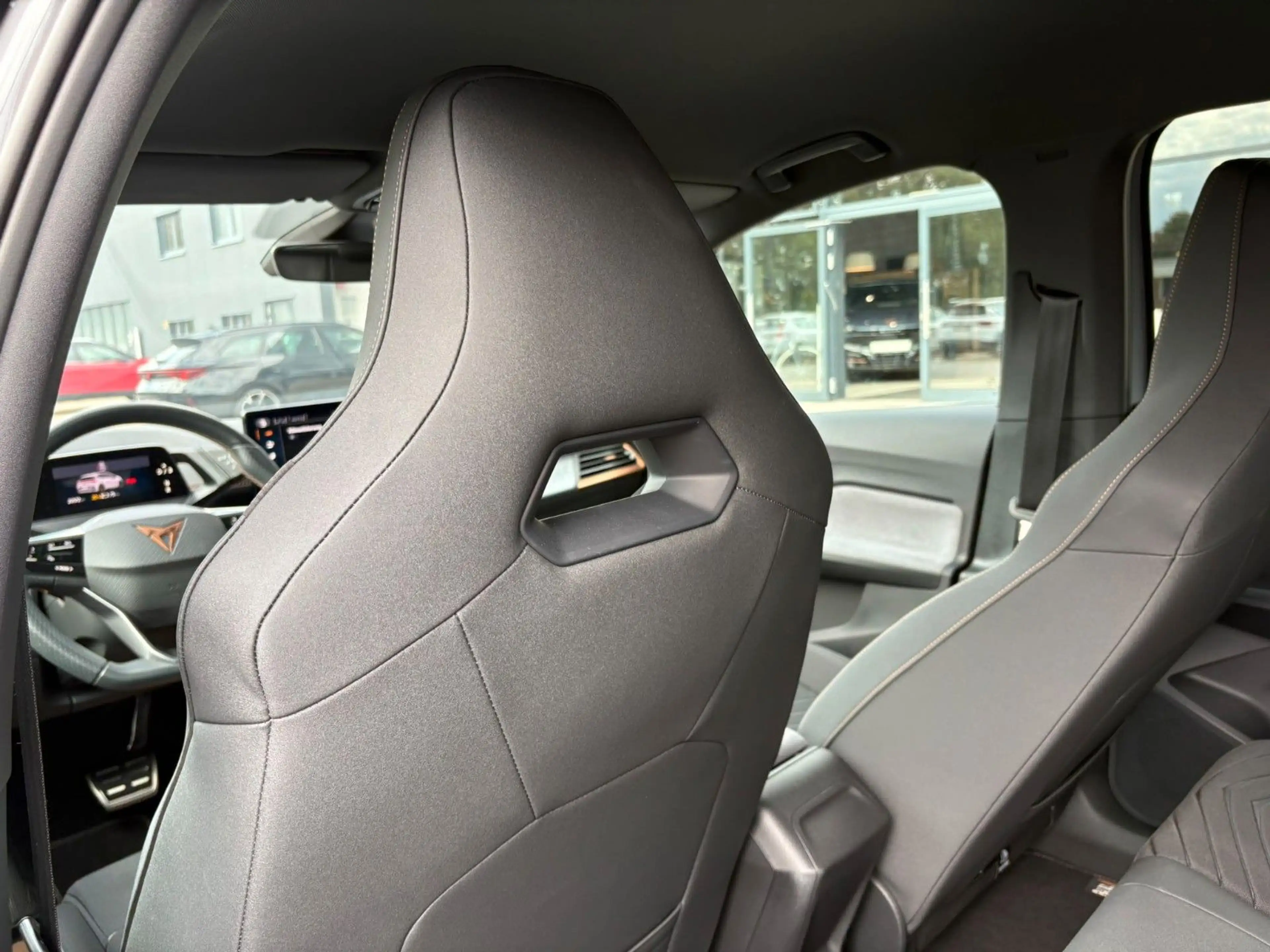 CUPRA Born 150 kW *WinterPaket*GJR*Kamera* — photo 13