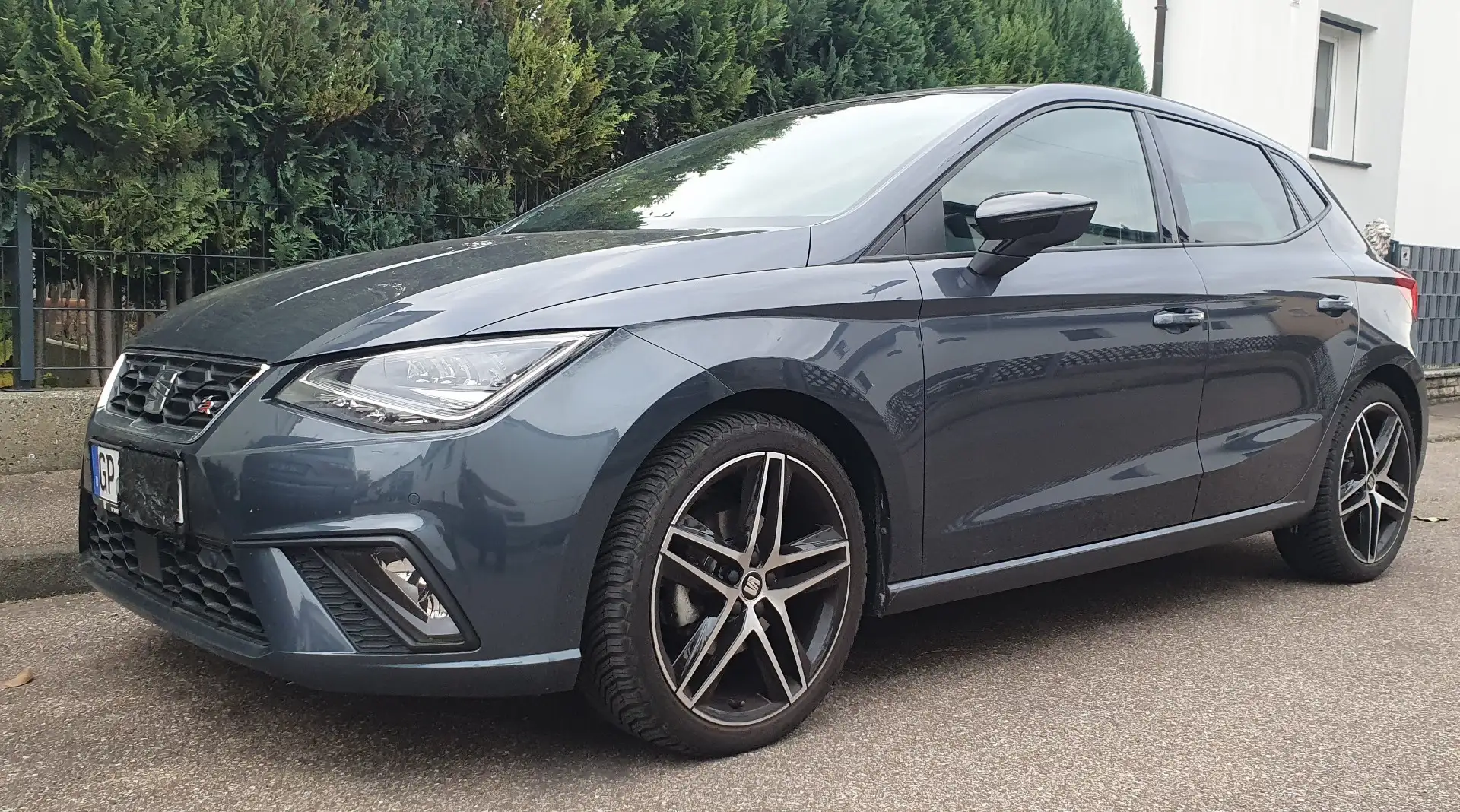 SEAT Ibiza FR Beats Grau - 1