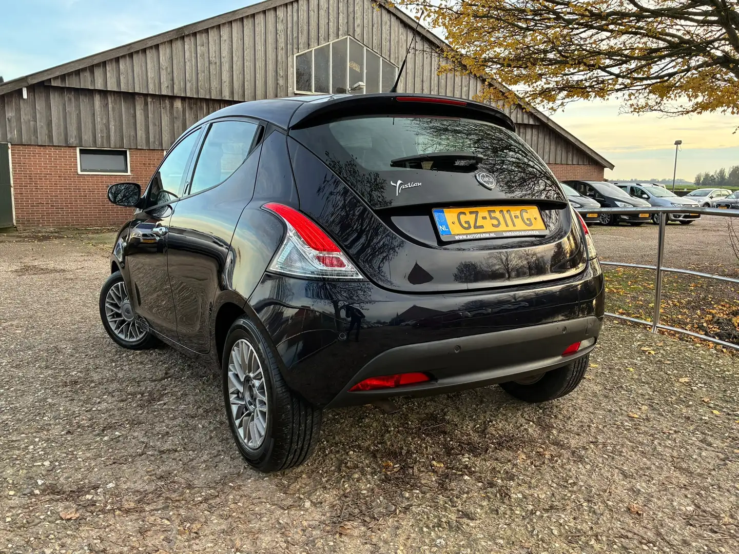 Lancia Ypsilon 0.9 TwinAir Platinum | Clima + Leder nu €3.975,-!! Blauw - 2