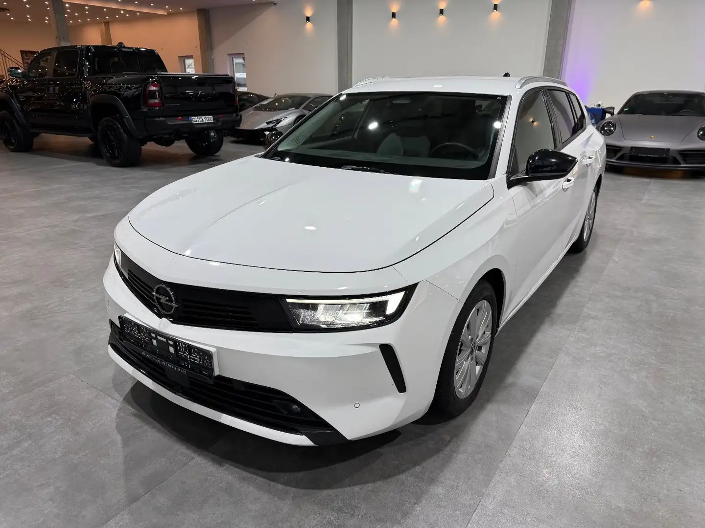 Opel Astra L Sports Tourer Elegance*LED*Navi*Kamera* Blanc - 1