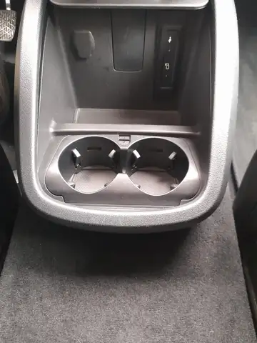 Mercedes-Benz V 220 V 220/250/300 d AVANTGARDE 4MATIC lang (447.813) Ansicht 17