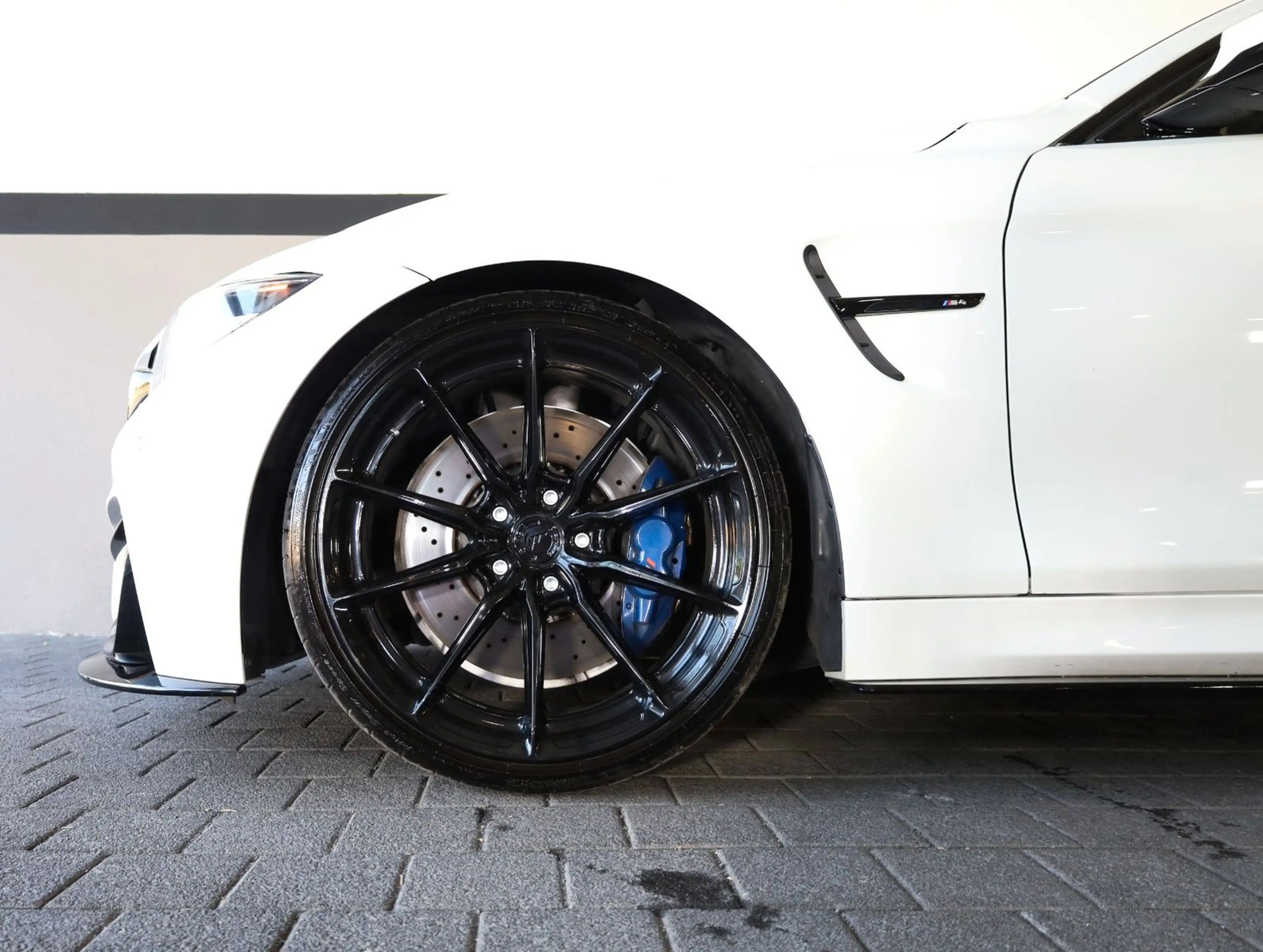 BMW M4 Cabrio/APPLE/TOTW/HK/Airscarf/LED/SHZ/RFK/R20 — photo 4