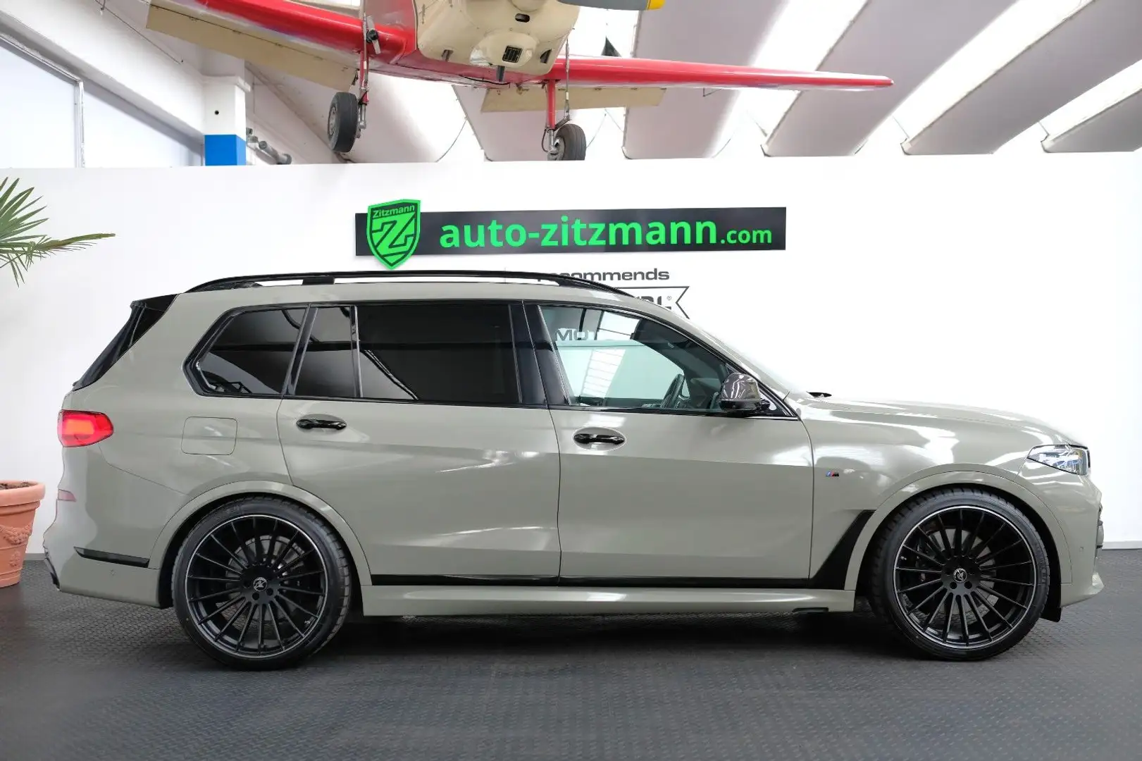 BMW X7 M50/SKY LOUNGE/7-SITZ/FOND-TV/MASSAGE/23 ZOLL Schwarz - 2