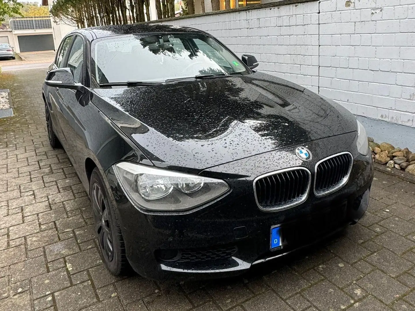 BMW 114 114i Чорний - 1