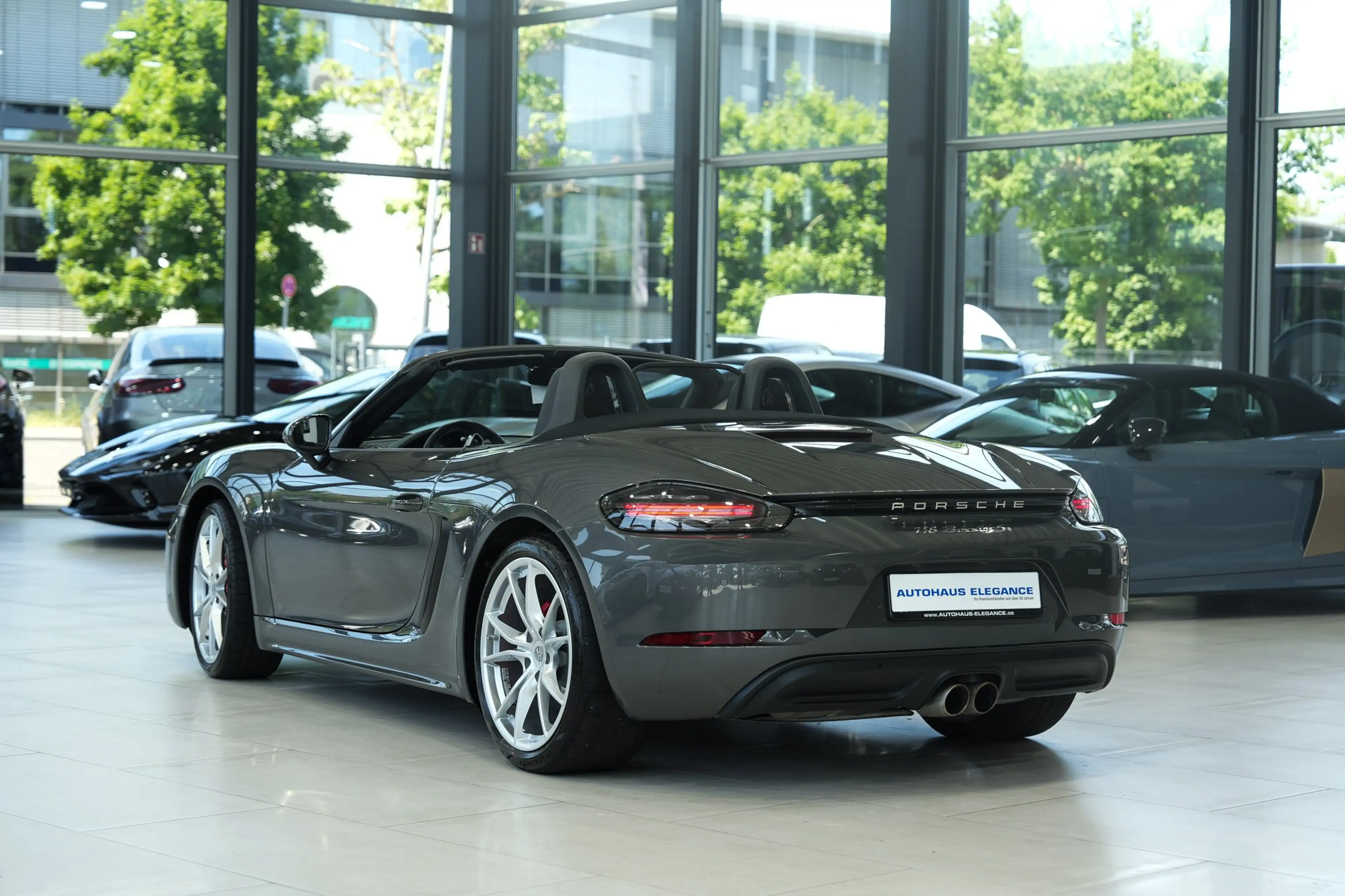 Porsche 718 Boxter S*SPORTSITZE*LEDER*HIFI*PDK*LM"20* — photo 2