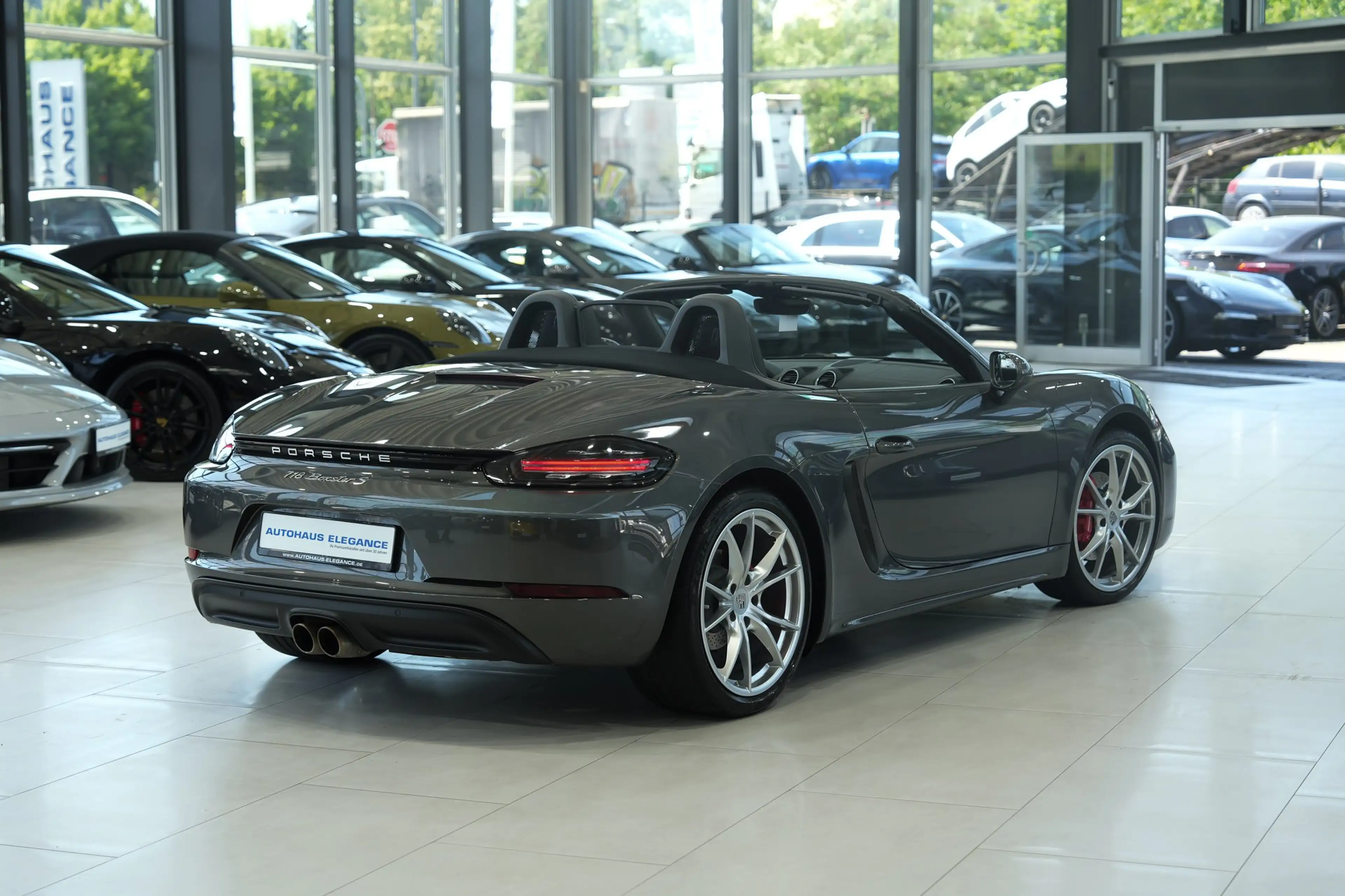 Porsche 718 Boxter S*SPORTSITZE*LEDER*HIFI*PDK*LM"20* — photo 3