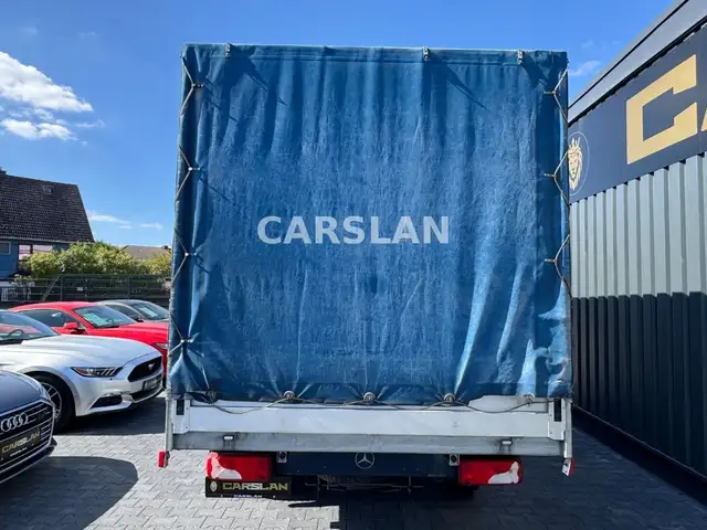 Mercedes-Benz Sprinter view 12