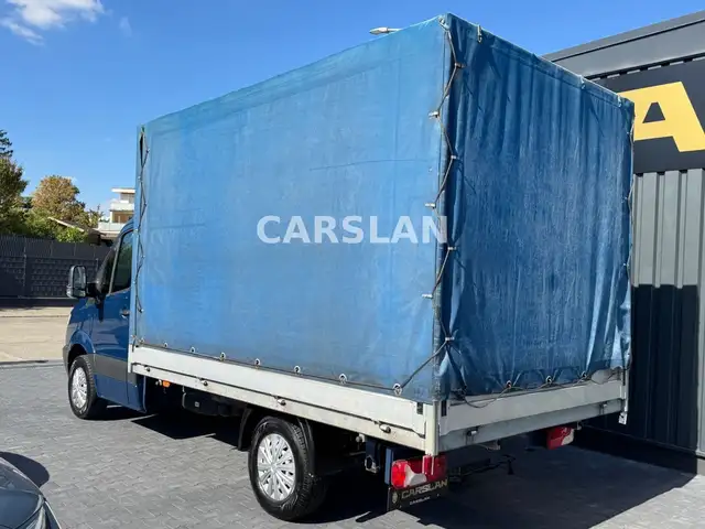 Mercedes-Benz Sprinter view 9