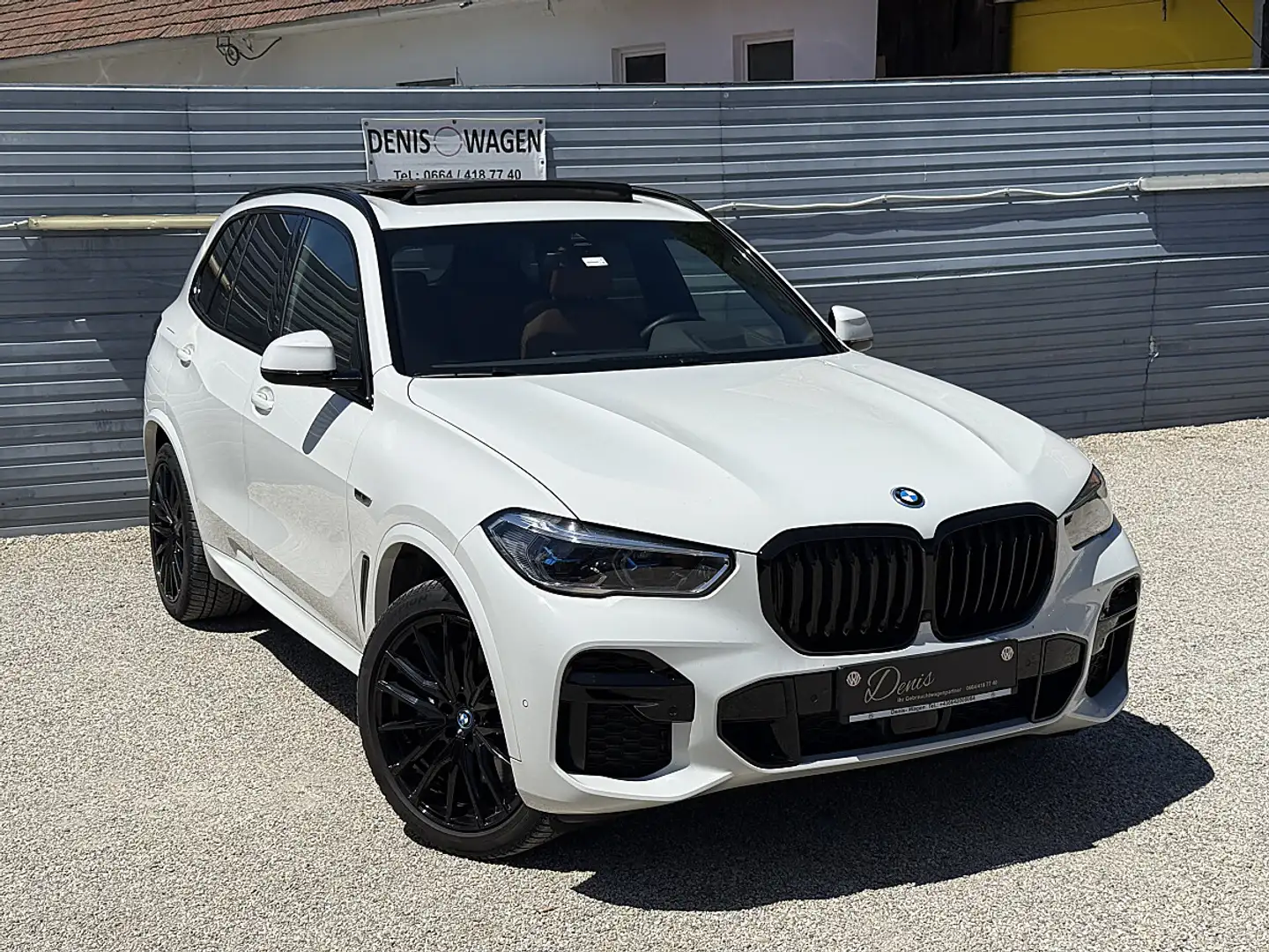 BMW X5 xDrive45e PHEV Aut. M Sportpaket Weiß - 1