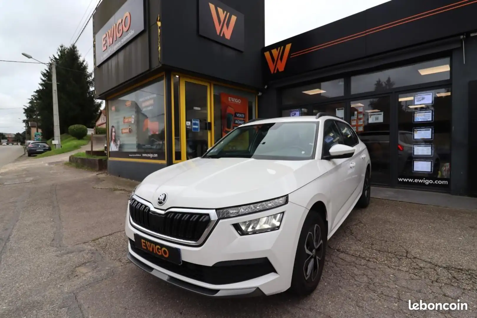 Skoda Kamiq 1.0 TSI 95 CH AMBITION Blanco - 2