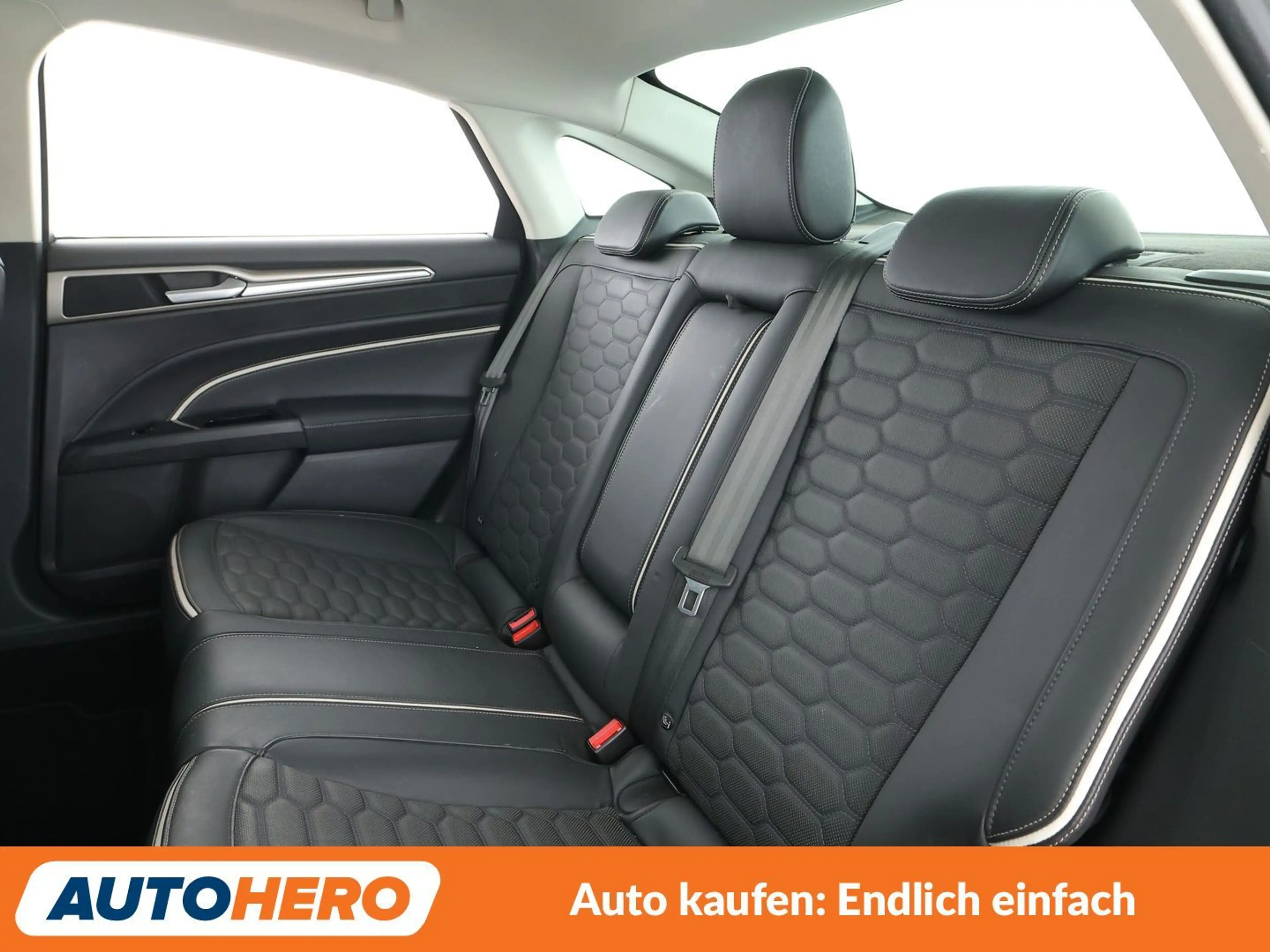 Ford Mondeo 2.0 Hybrid Vignale Aut*LED*TEMPO*CAM*PDC*SHZ* — photo 14