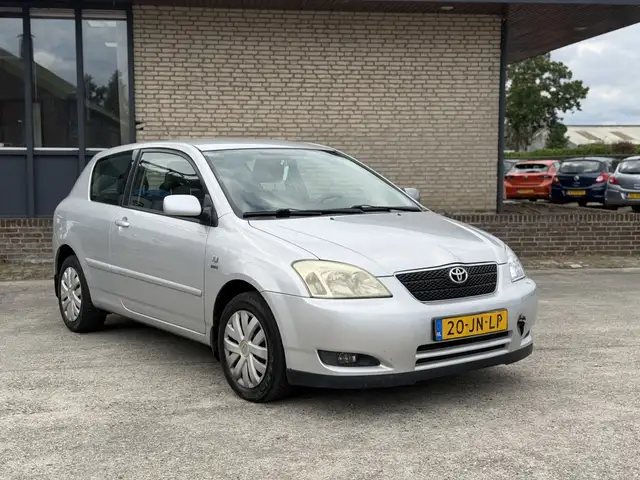 Toyota Corolla 1.6 VVT-i Linea Sol