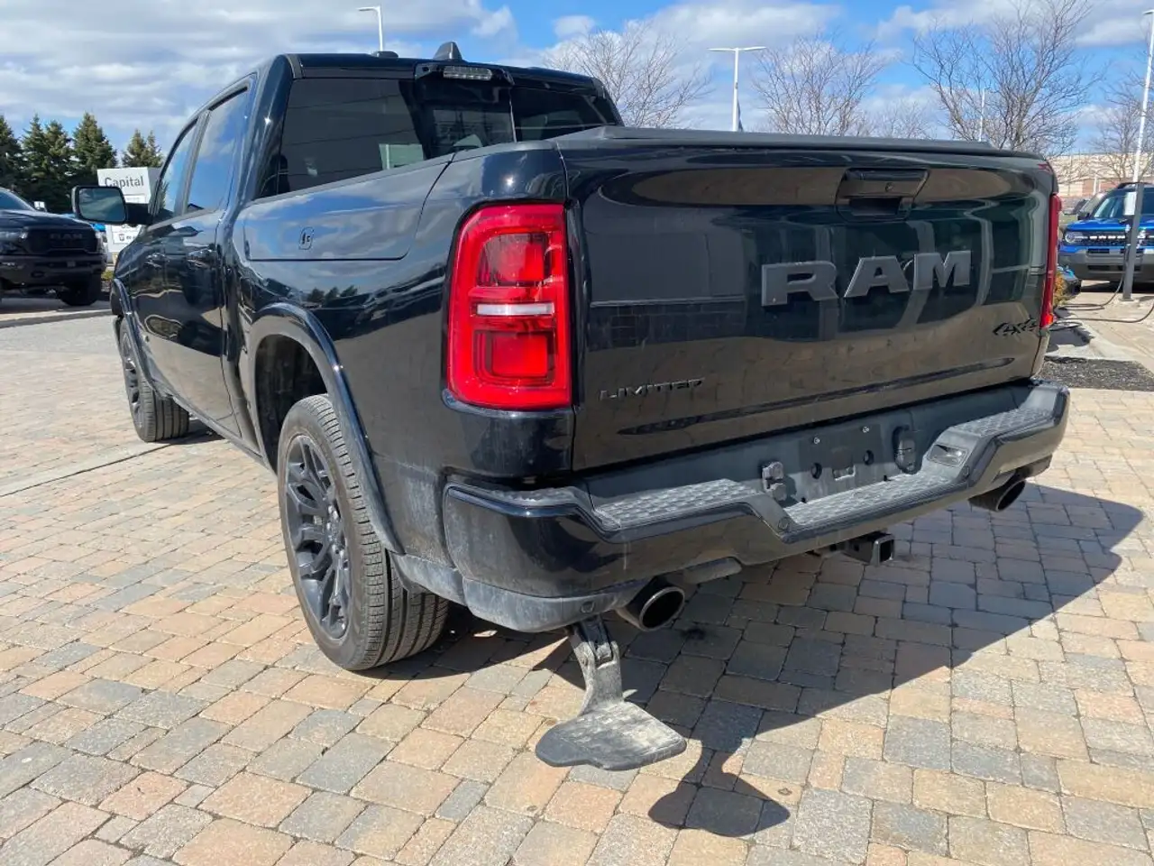 RAM 1500 снимка RAM 1500