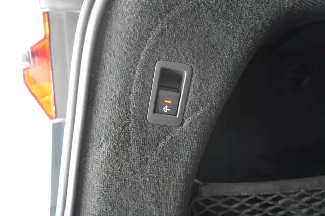 Audi A6 view 9
