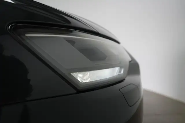 Audi A6 view 15