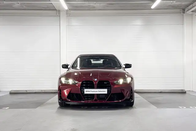 BMW M4 view 9